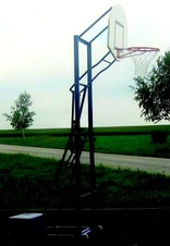 Sklopný stojan na basketbal
