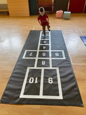 Skákací panák - rozměr 300 x 130cm_obr2