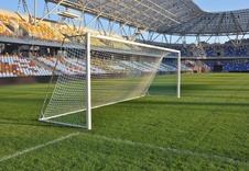 Fotbalová branka 7,32 × 2,44 m – hliníková, přenosná, s kotvením do země_obr2