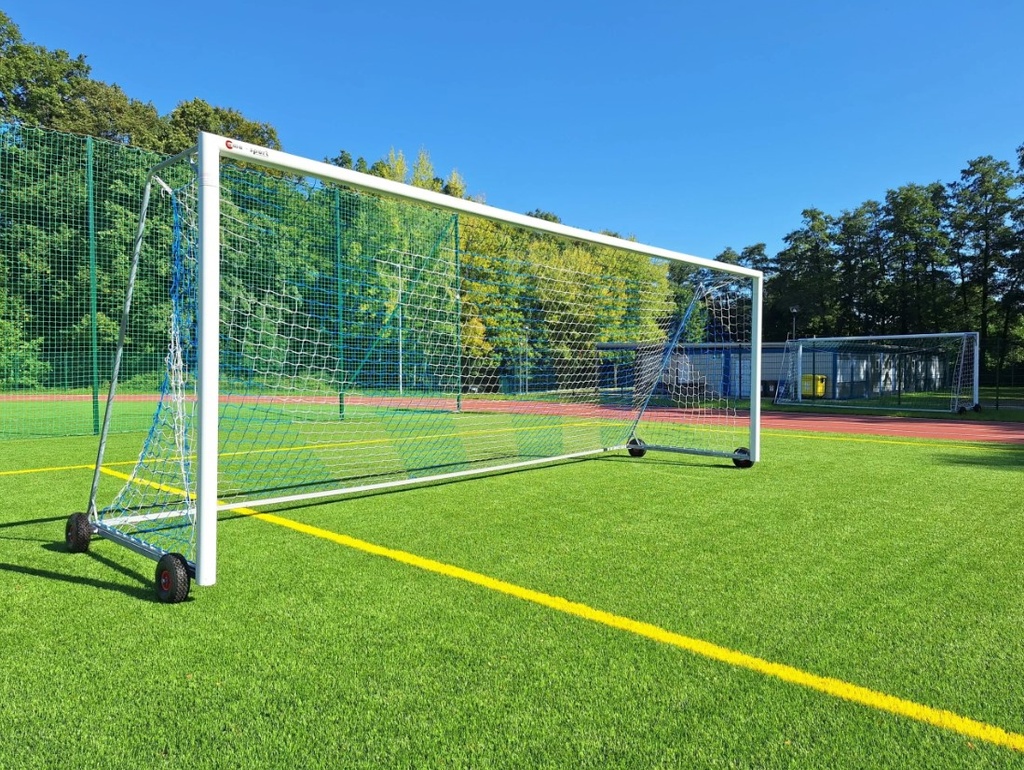 Fotbalová branka 7,32 × 2,44 m – hliníková, přenosná, s pojezdovými koly