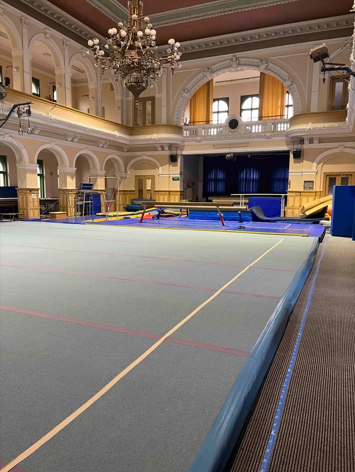 Akrobatický pás - dráha