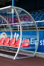 Fotbalová střídačka šířka 4m, 8 míst k sezení - celosvařovaná_obr2