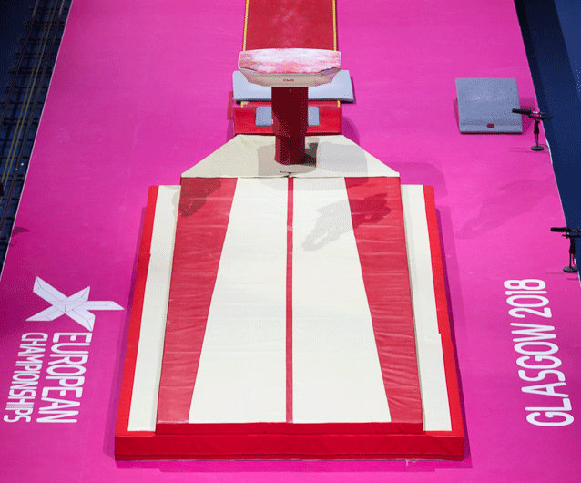 Sada soutěžních žíněnek pro přeskokový stůl "MONTREAL" 15,6m2