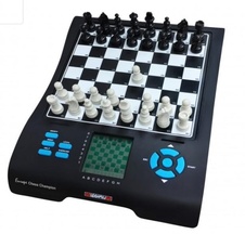 Šachový a herní počítač 8 v 1 Millennium Europe Chess Champion_obr2