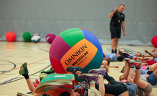 OMNIKIN® MultiColor ball 40” (1,02m)_obr4