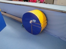 Gymnastický tréninkový válec s výřezem, průměr 70cm, šířka 40cm_obr3