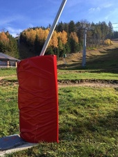 Ochrana sloupu na lyžařské sloupy - rozměr 100x100 cm, tloušťka 10 cm_obr3